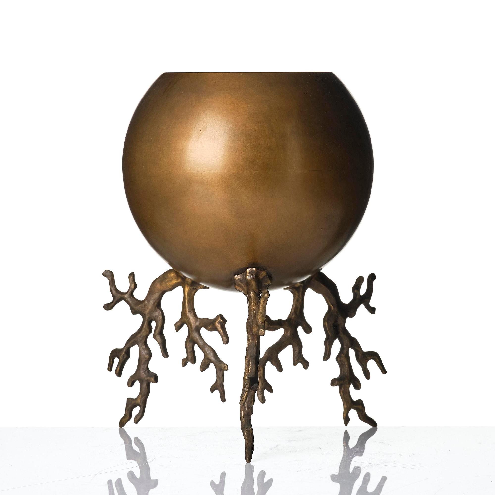 Hervé van der Straeten, "Coupe Boule", urna, patinerad brons, 2000-tal.