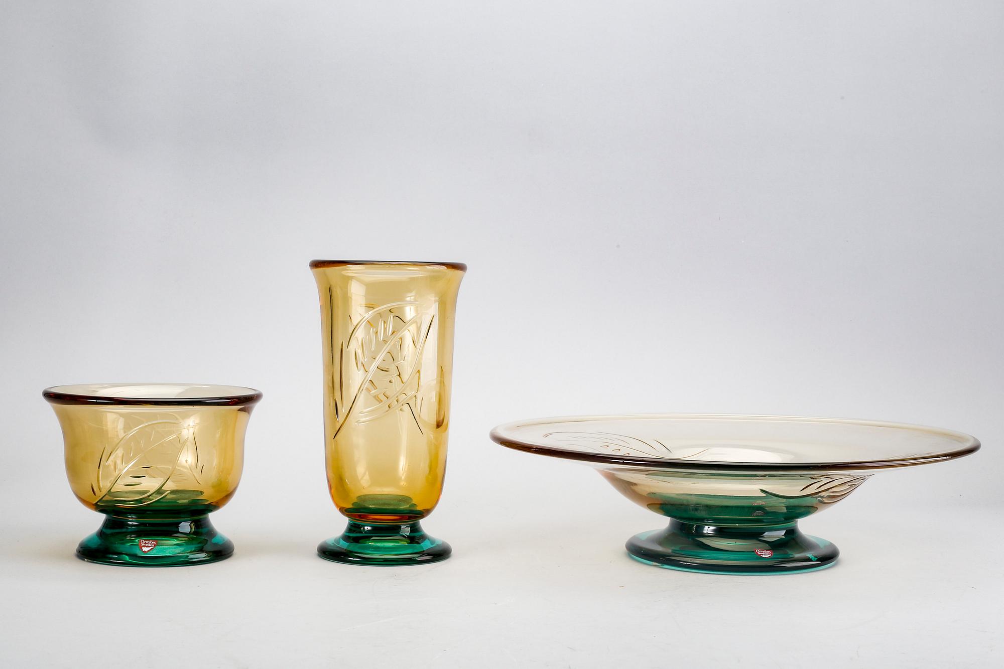 Gunnar Cyrén, bowls / vase, 3 pcs, Orrefors, signed.