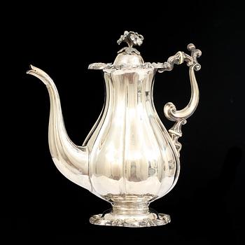 KAFFEKANNA, silver, Christian Hammer (1845-1894), Stockholm 1853. 680 g.