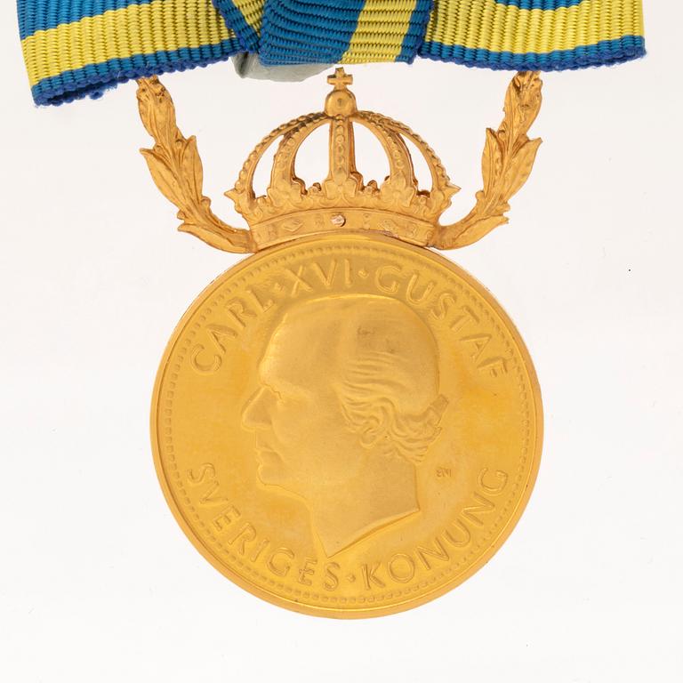 Medal "For Diligence and Integrity in the Service of the Realm" 18 and 23 carat gold.