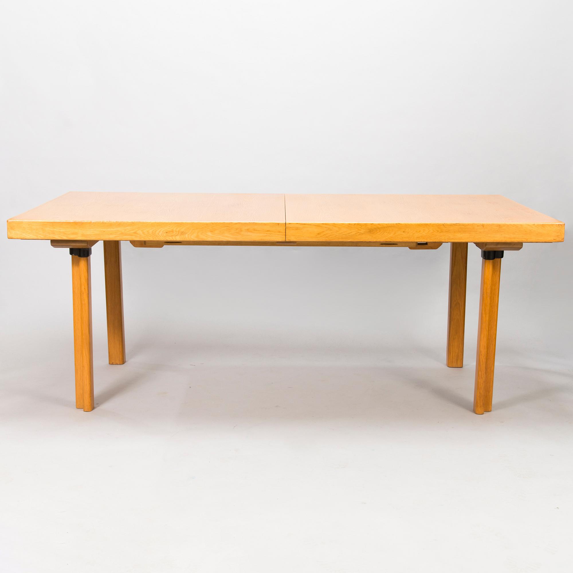 ALVAR AALTO, ruokapöytä H94, Artek 1900-luvun puoliväli.