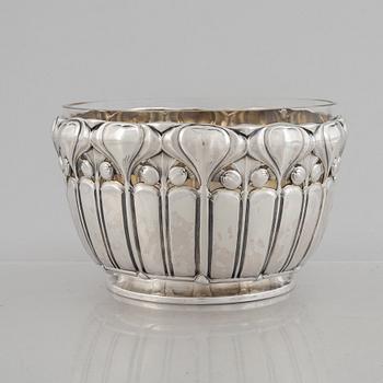 A silver bowl, CG Hallberg Stockholm 1904.