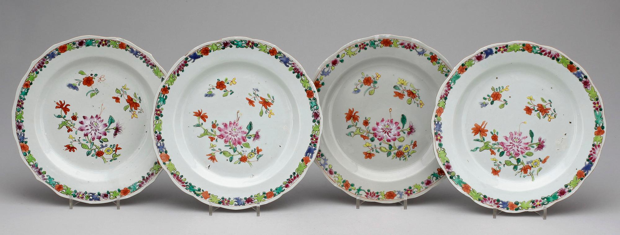 TALLRIKAR, 4 st, porslin, Qianlong, Kina, 1700-tal.