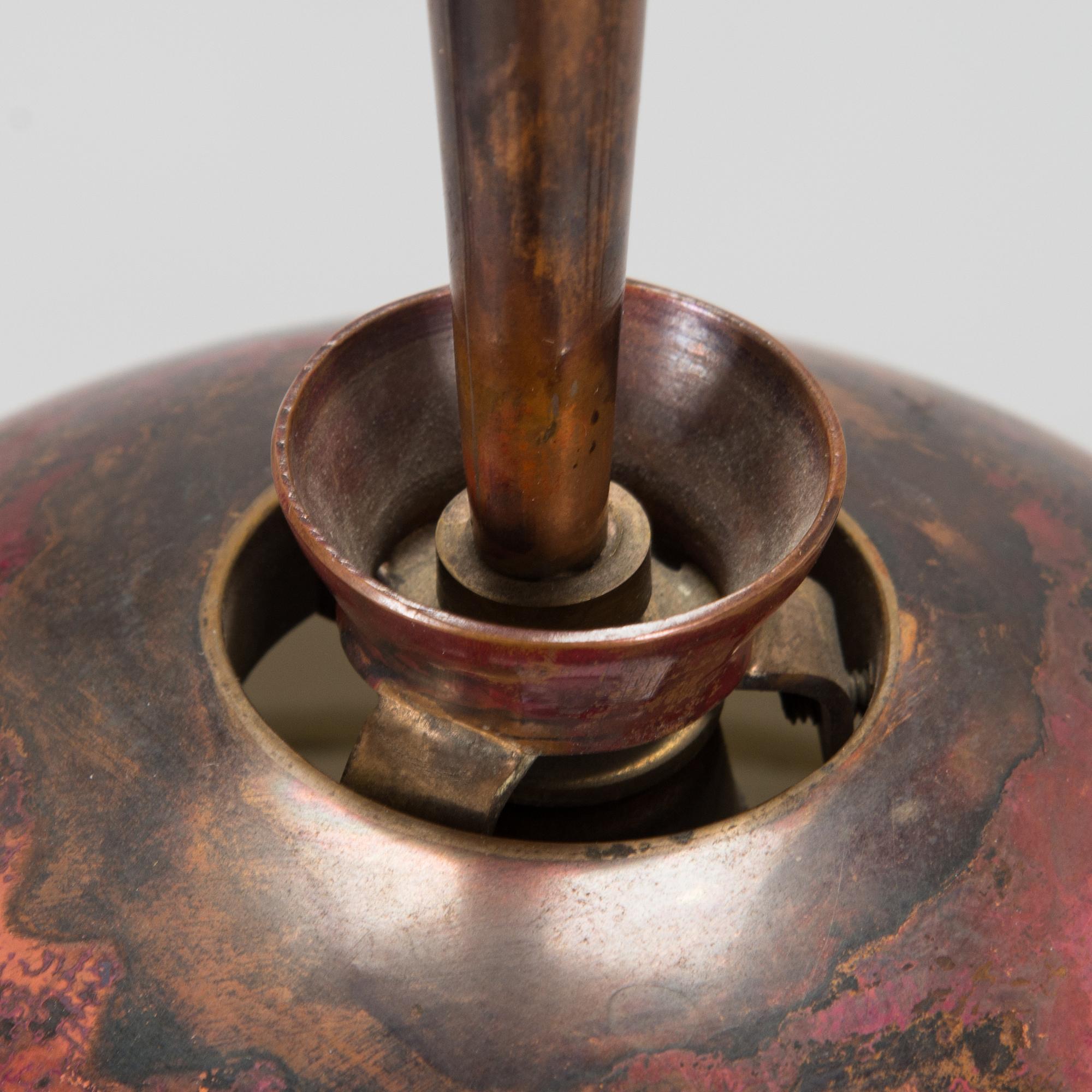 Viljo Hirvonen, kattovalaisin, Valaistustyö.