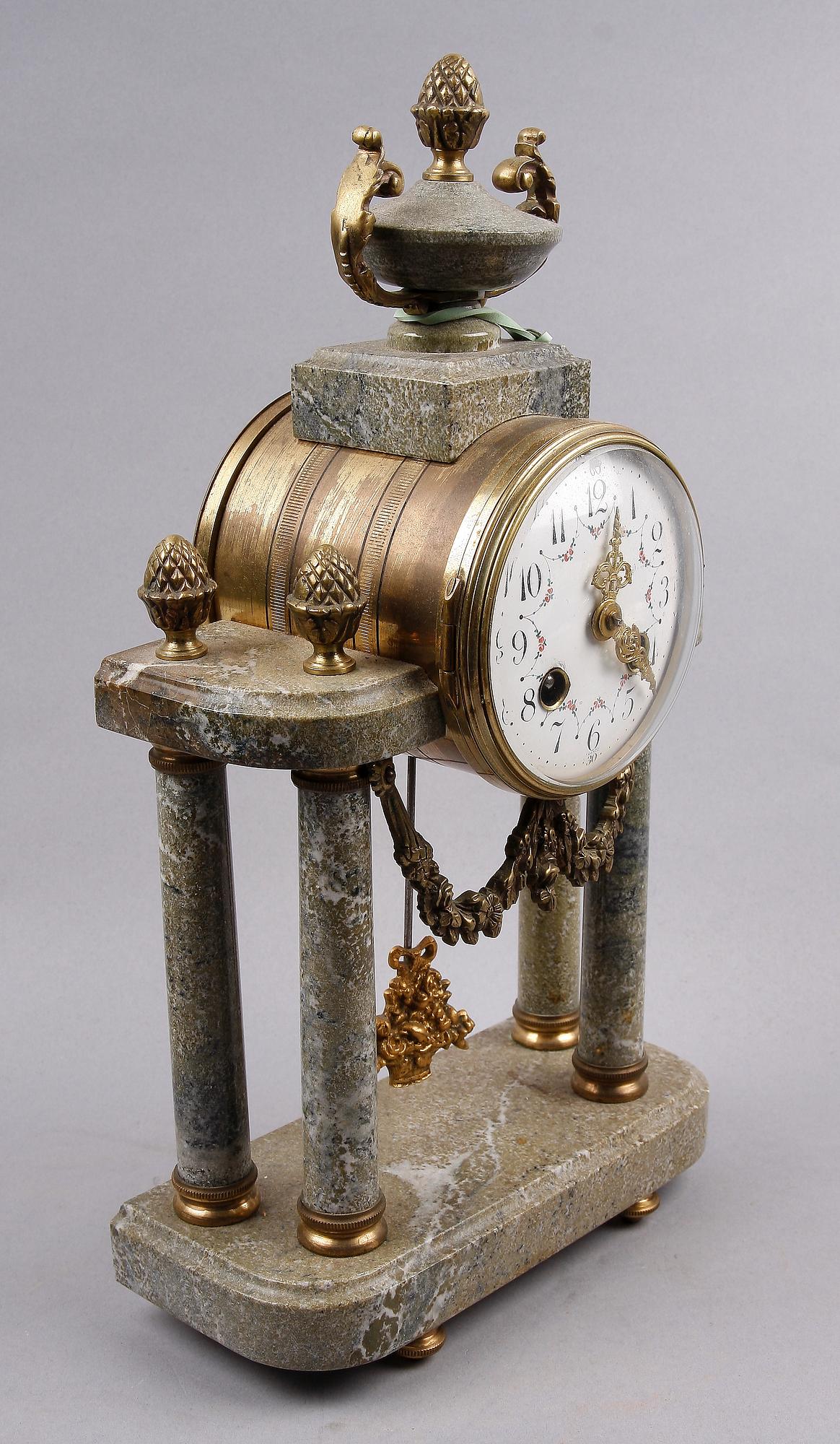 BORDSPENDYL, marmor, Louis XVI stil, 1900-tal.