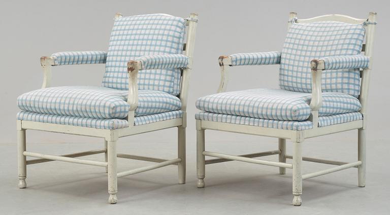 FÅTÖLJER, ett par, sk Gripsholms-modell, 1900-talets andra hälft.