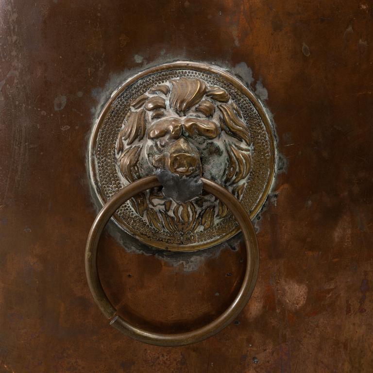 A copper water barrel, 19th century.
