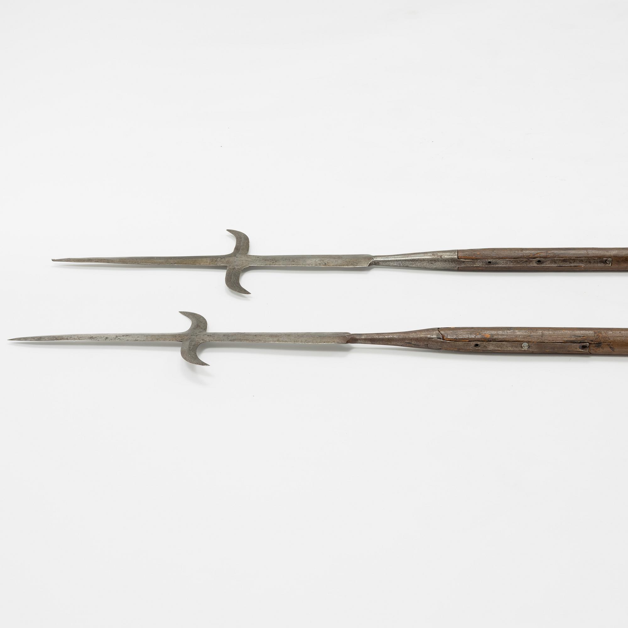 A pair of Swedish partisans.