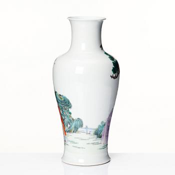 A Chinese republic vase, 20th Century.