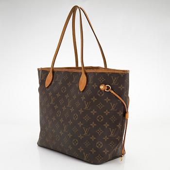 Louis Vuitton, a Monogram 'Neverfull MM' bag.