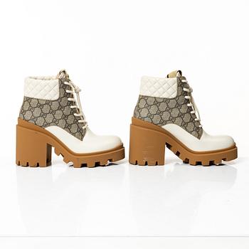 Gucci, ankle boots, size 37 1/2.