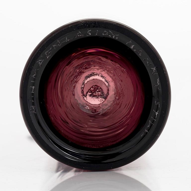 Nanny Still, pullo, signeerattu Riihimäen Lasi O.Y. Nanny Still.