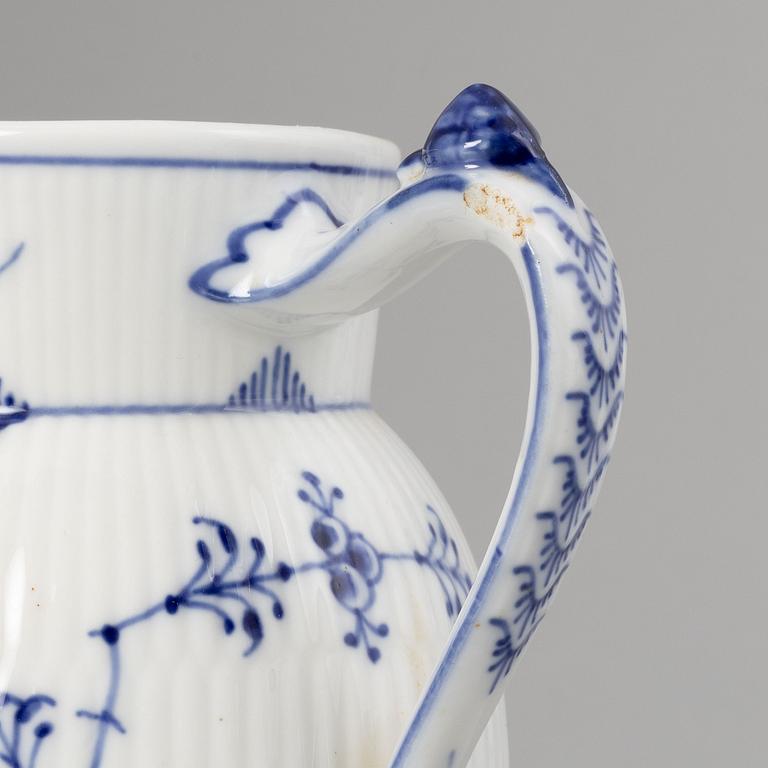Service pieces, 5 pcs, porcelain, "Blue Fluted", Royal Copenhagen, Denmark.
