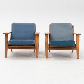 Hans J Wegner, a pair of oak model GE-290, Getama, Gedsted, Denmark.
