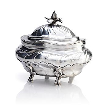 251. A Swedish 18th century silver sugar-casket, mark of Lorens Stabeus, Stockholm 1772.