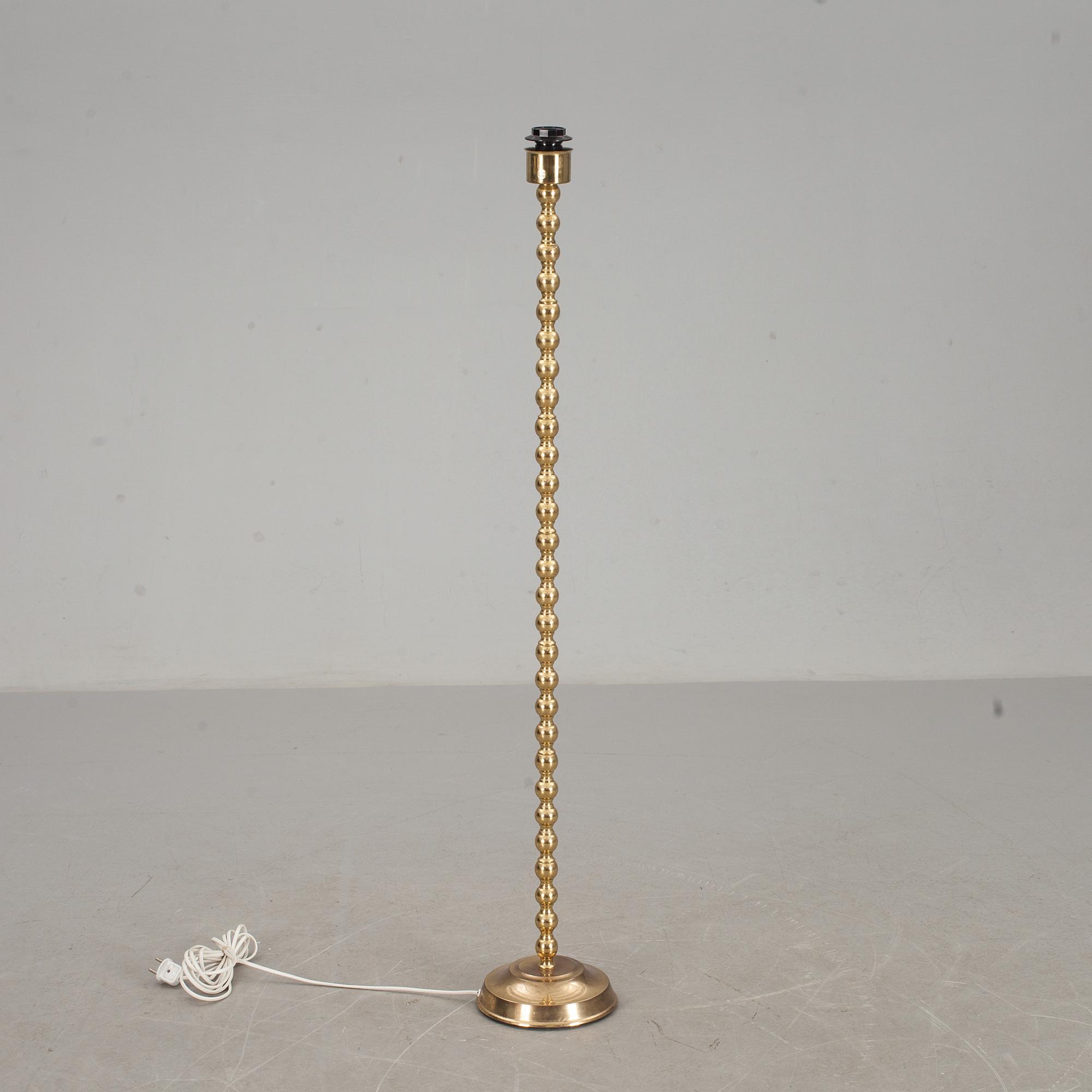 GOLVLAMPA, mässing, 1900-talets senare del.