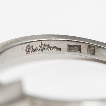 Wiwen Nilsson, an 18 k white gold ring with a facet cut turmaline, Lund 1958.