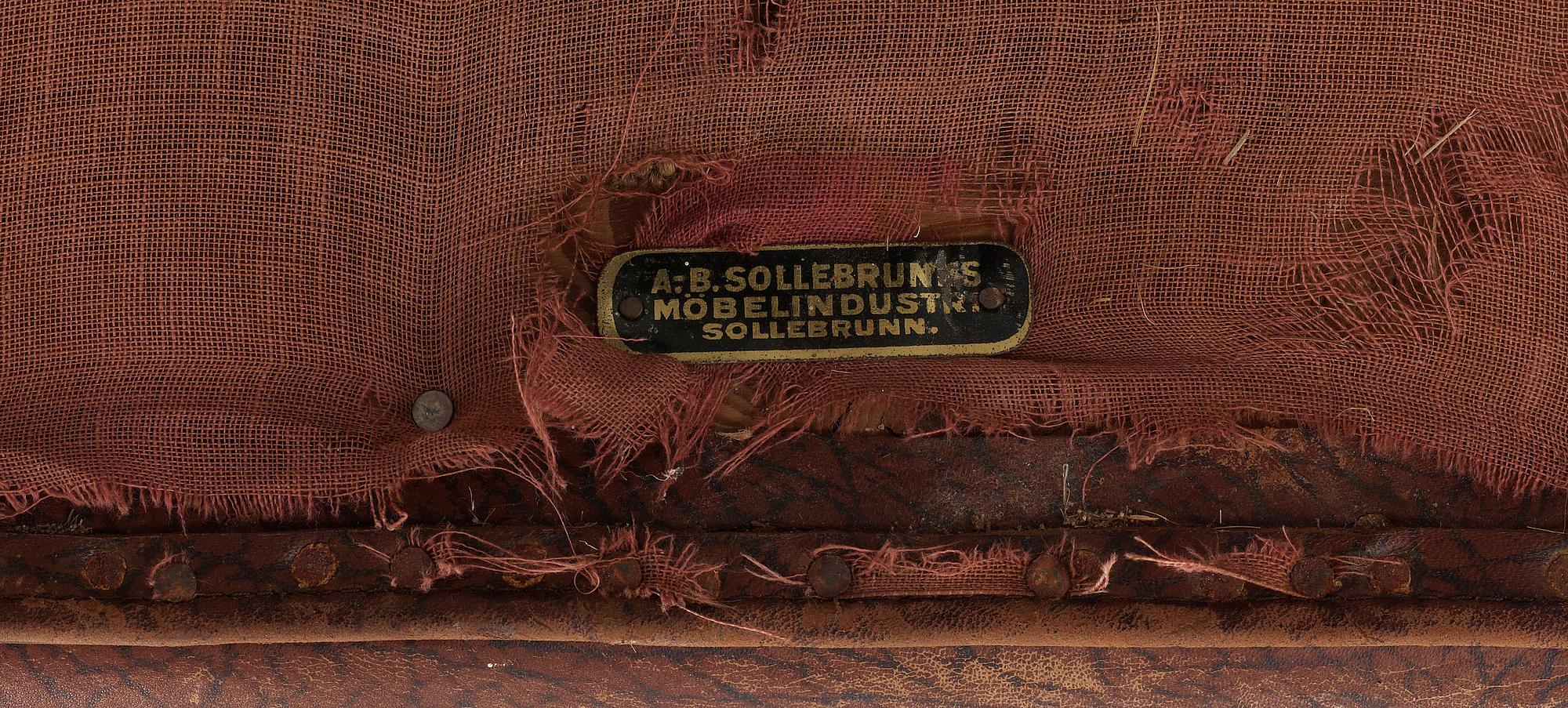 FÅTÖLJ, Chesterfield-modell, AB Sollebrunns Möbelfabrik, 1900-talets första hälft.