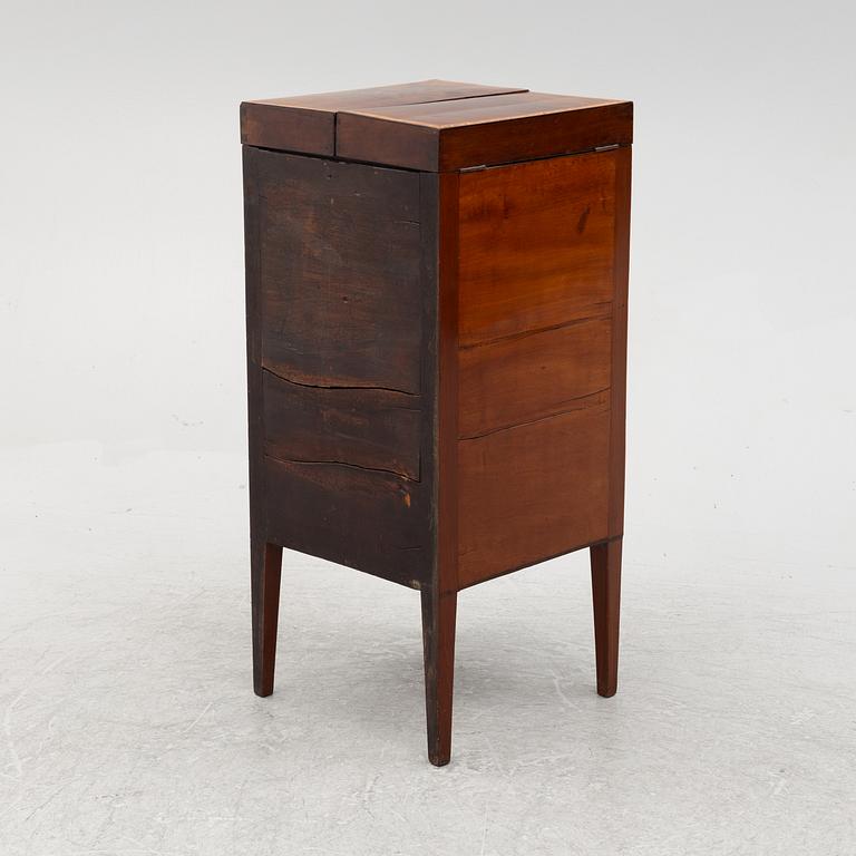 A late Gustavian wash stand, Sweden, early 19th century.