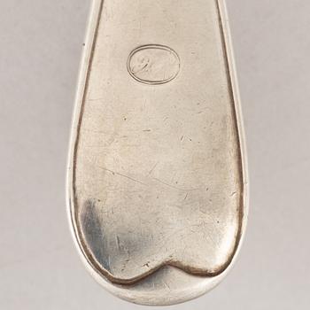 Matskedar, 9 st, samt såssked, silver, Sverige 1800-tal.