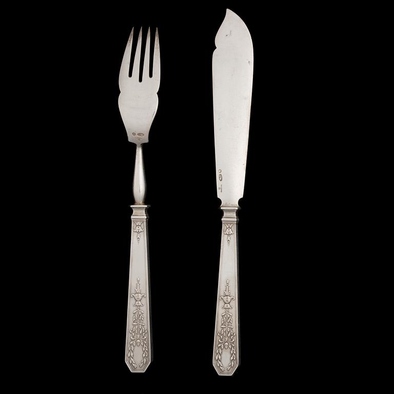 FISH CUTLERY 12+12, silver, Fabergé, Moscow early 20th century, total weight 1754 g.