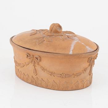 An earthenware pâté form, early 1800.