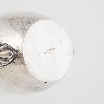 Kaffekanna, silver, Gustaf Möllenborg, Stockholm 1889.