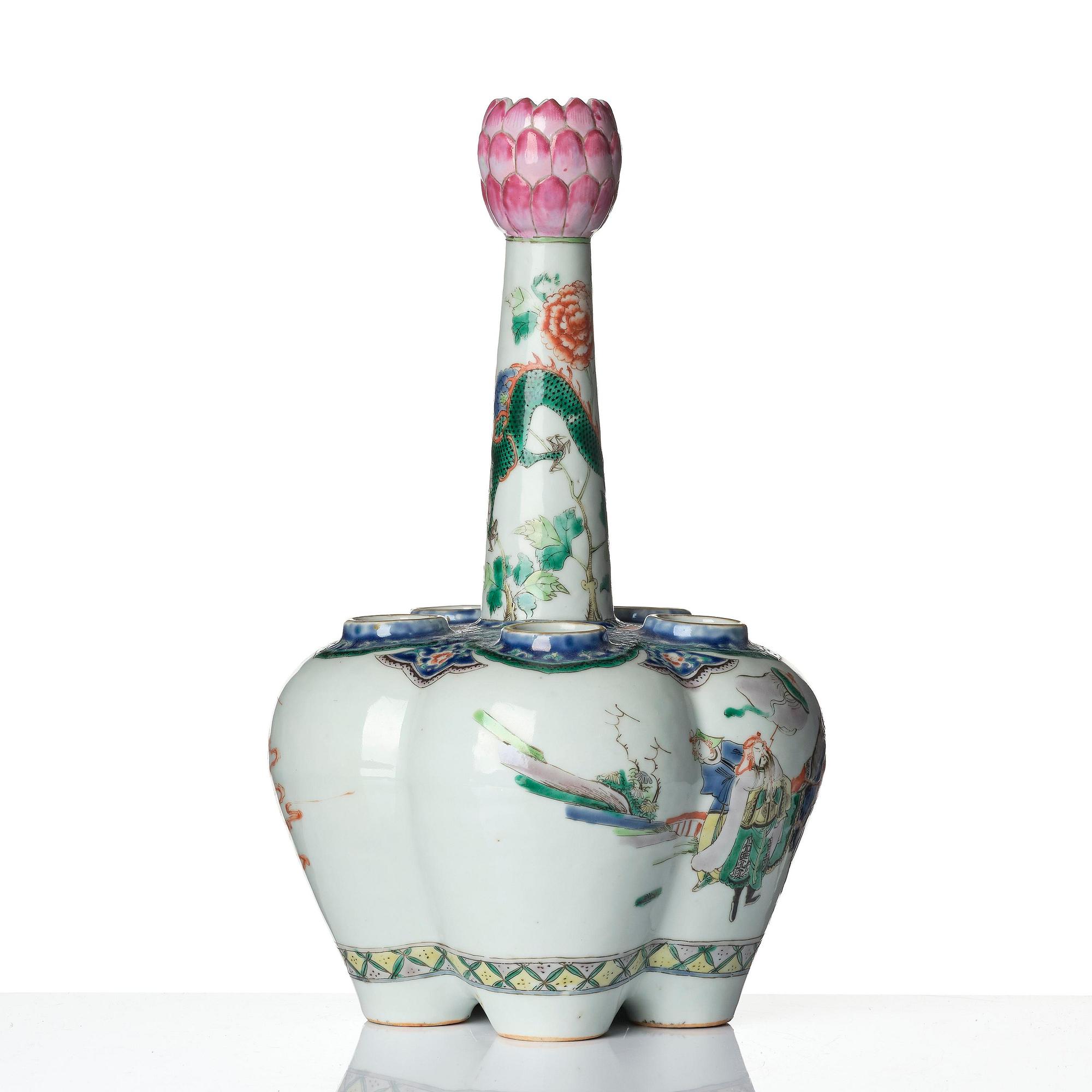 Tulpanvas, porslin. Qingdynastin, 1800-tal.