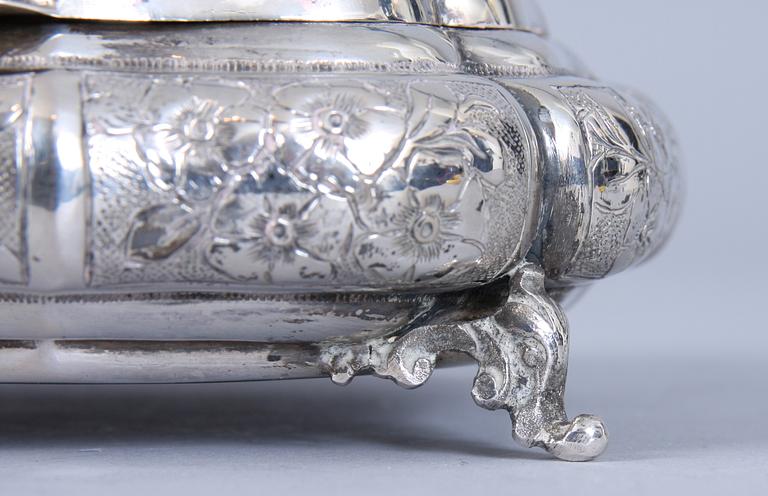 LOCKASK, silver, importstämplar. Vikt 282 gram.