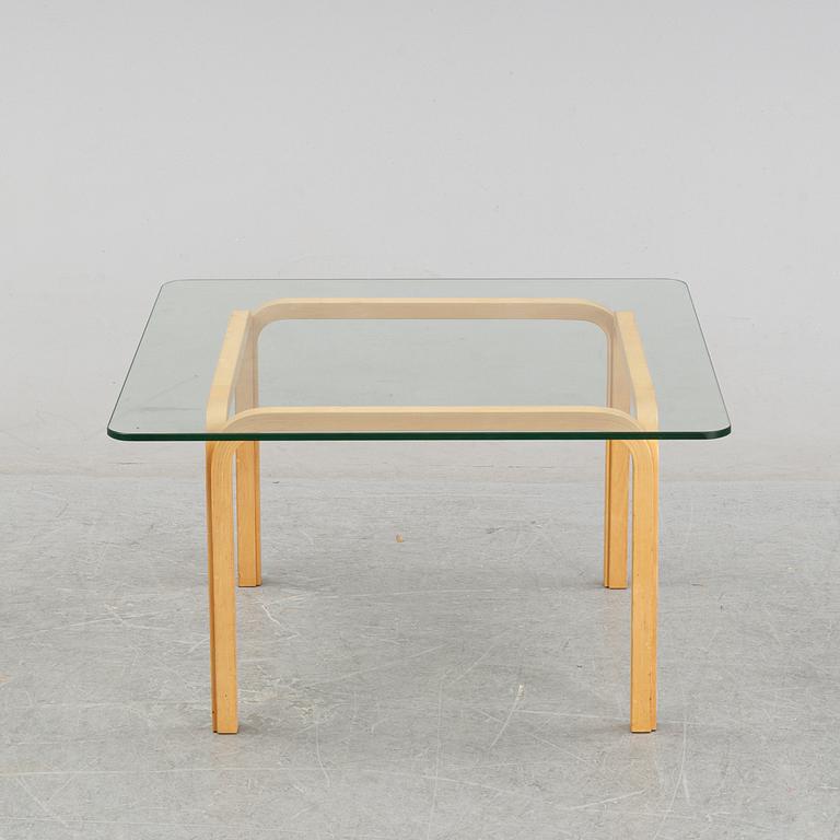 A model Y 805 glass and birch coffee table by Alvar Aalto, second half of  the 20th Century.