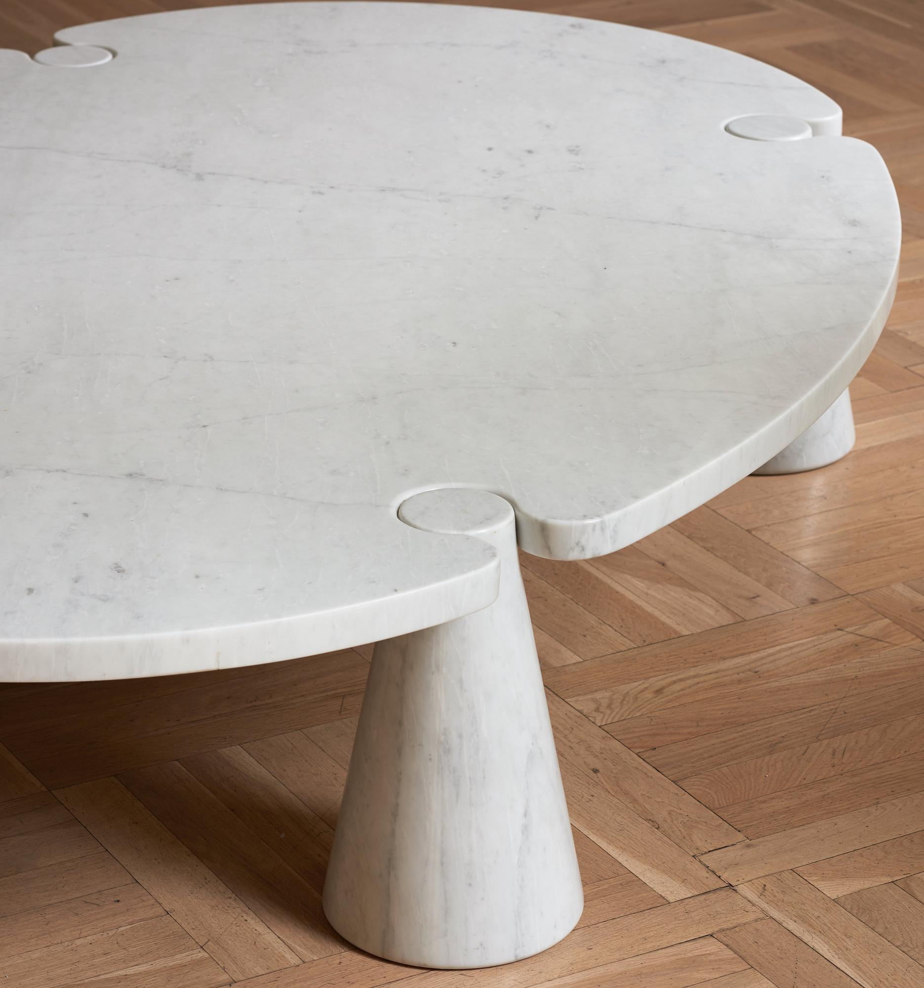 Angelo Mangiarotti, a carrara marble "Eros" sofa table for Skipper, Italy 1970-80's.