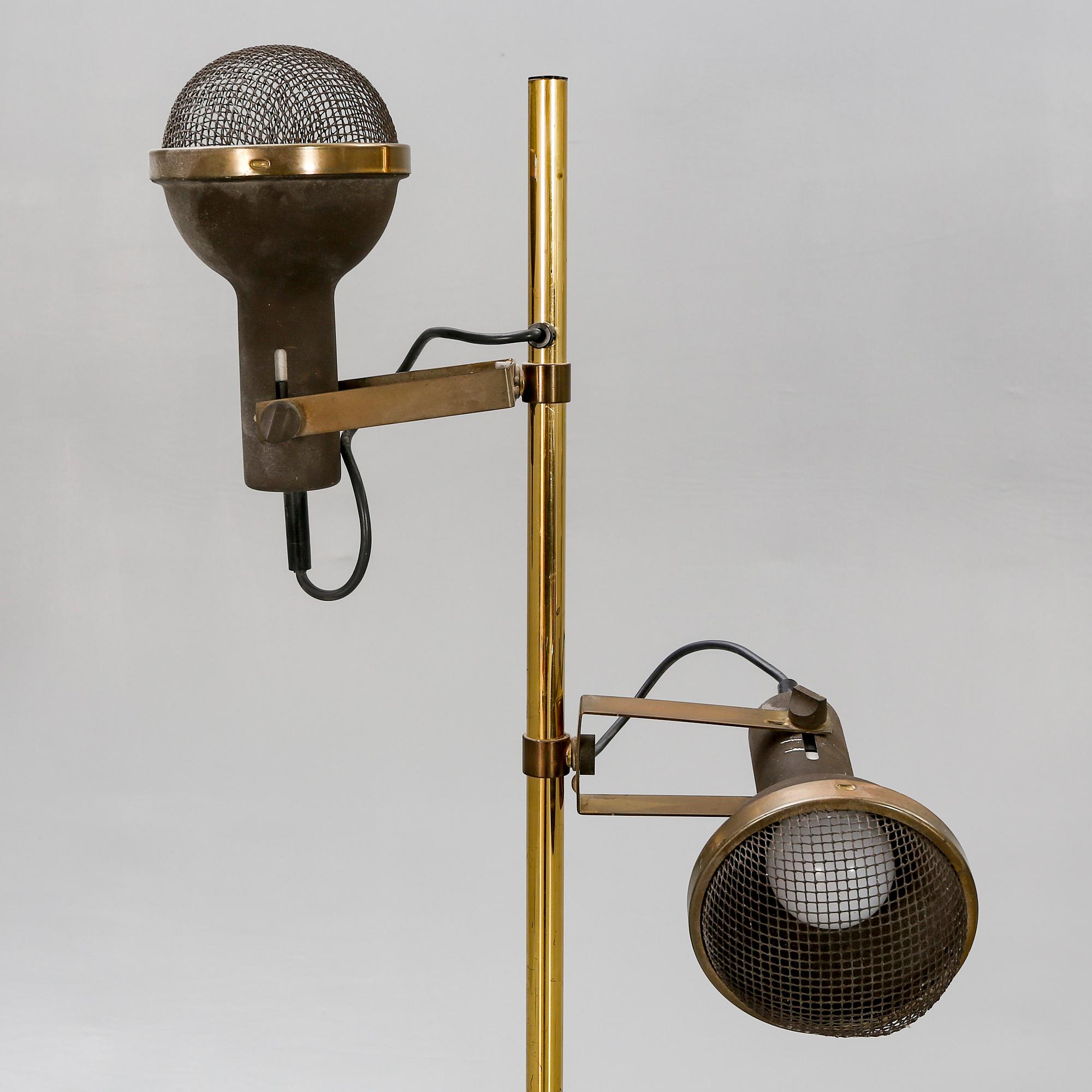 A late 20th century brass floor lamp.