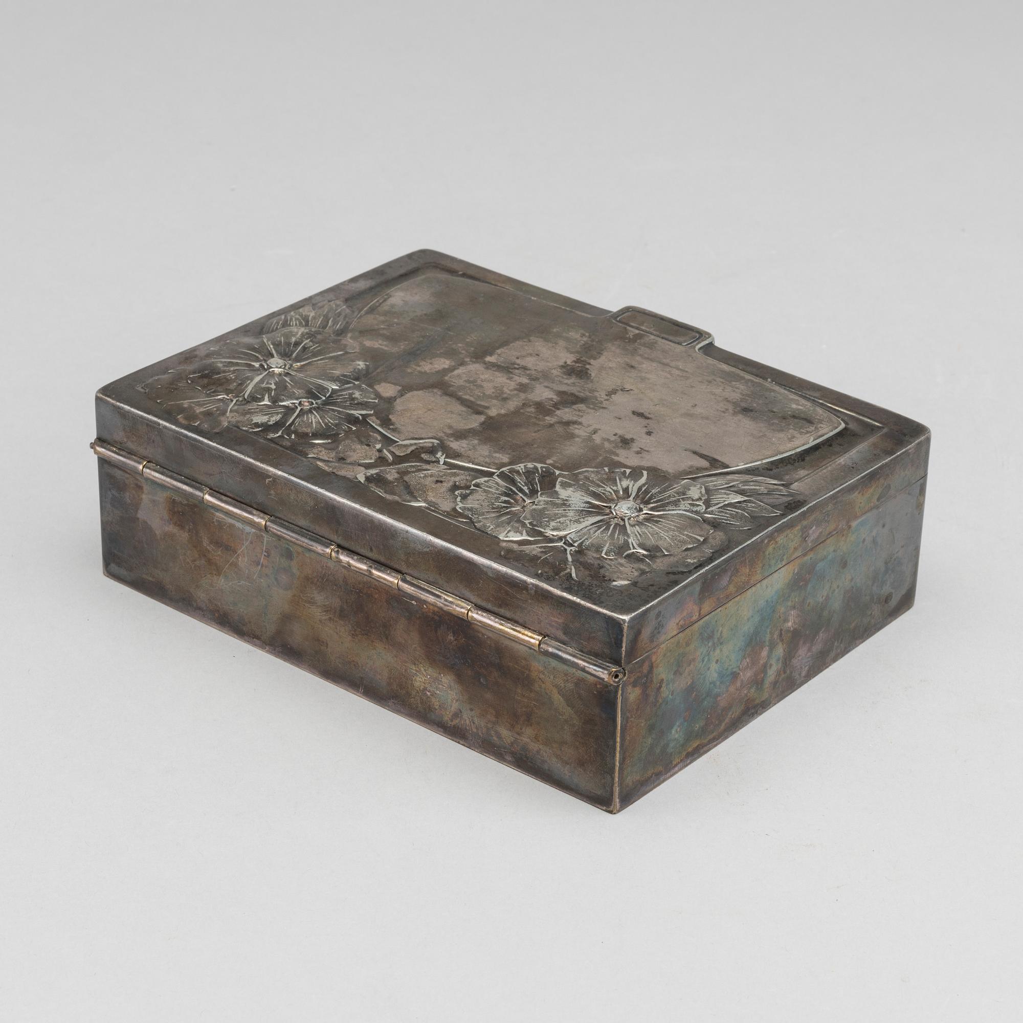 SMYCKESKRIN, NYSILVER, JUGEND.