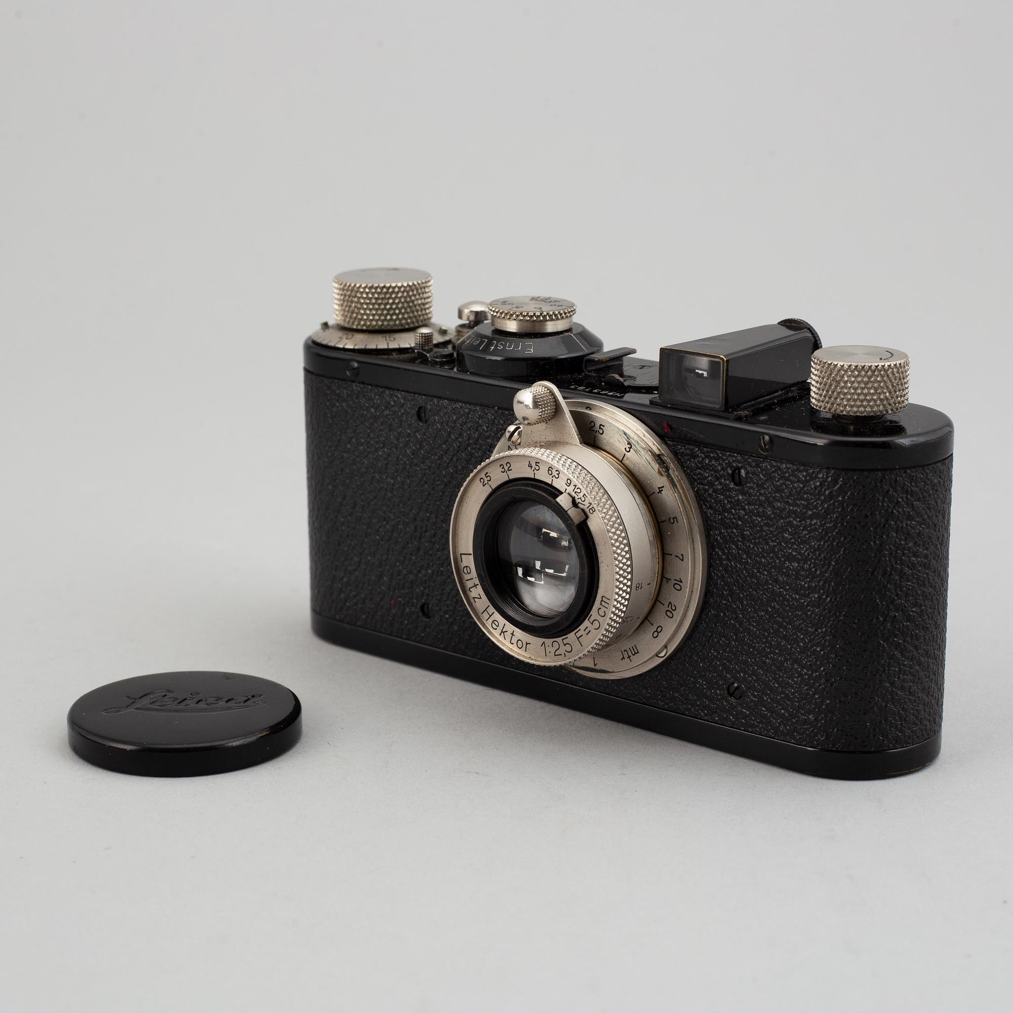 A Leica I mod C with Hektor 1:2,5 50mm.