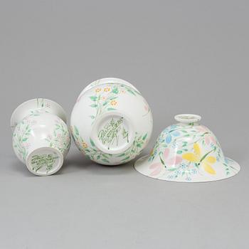 PIA RÖNNDAHL, a set of two porcelain vases and a bowl for Gistavsberg, Sweden.