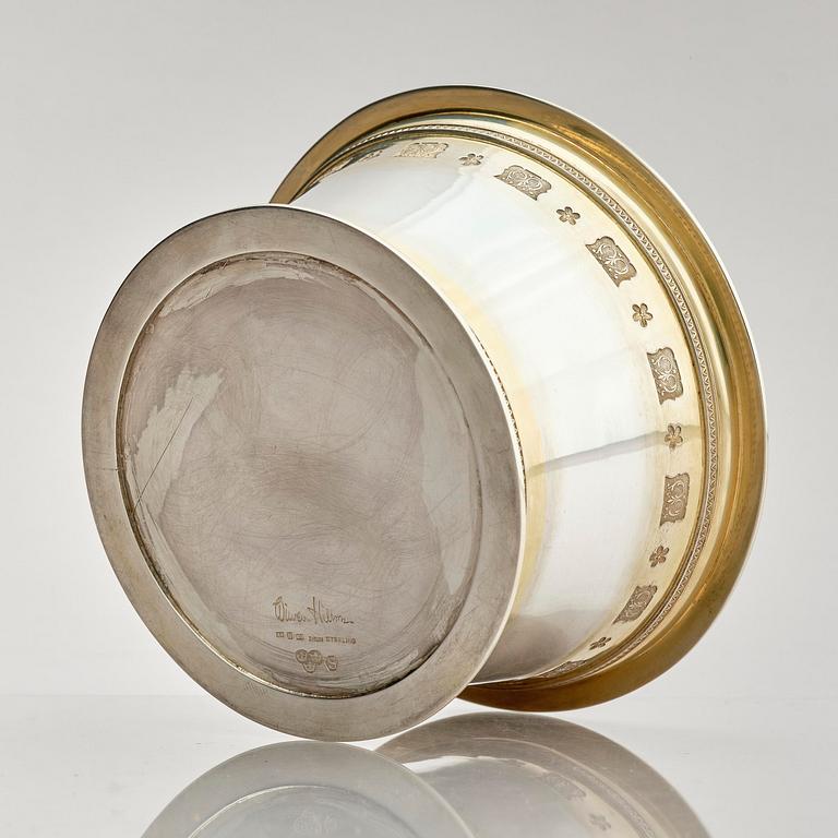 Wiwen Nilsson, skål, delvis förgyllt sterling silver, Lund 1970.