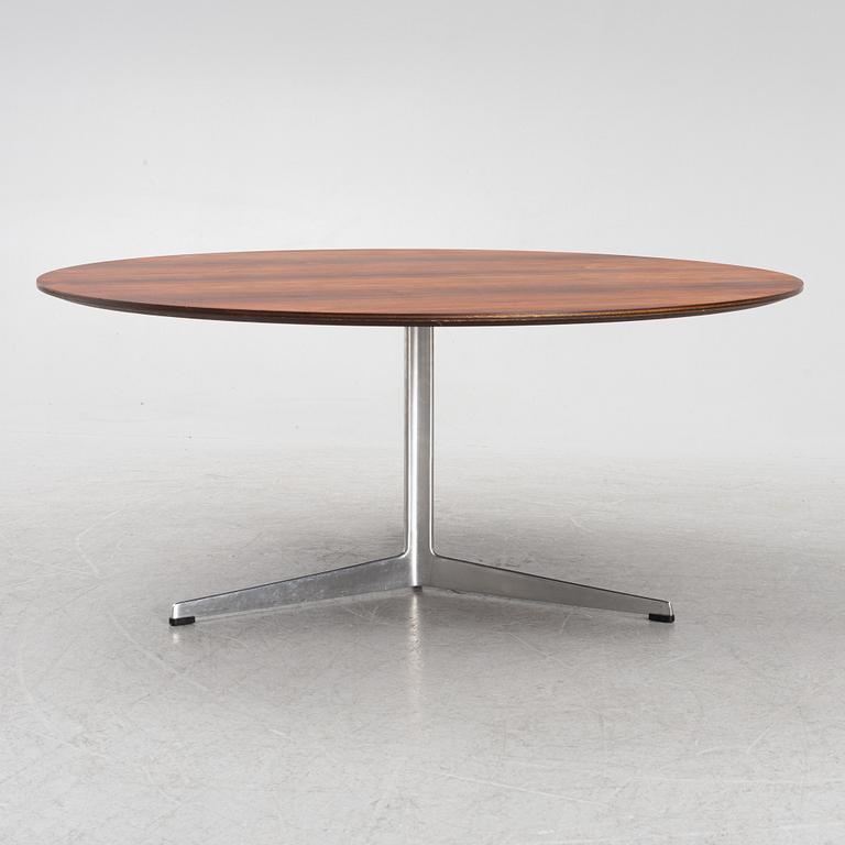 Arne Jacobsen, coffee table, Model No. 0565, 1950s-60s, Fritz Hansen.