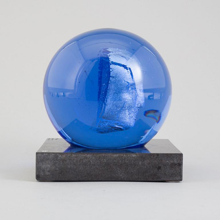 BERTIL VALLIEN, a glass sculpture, signed.