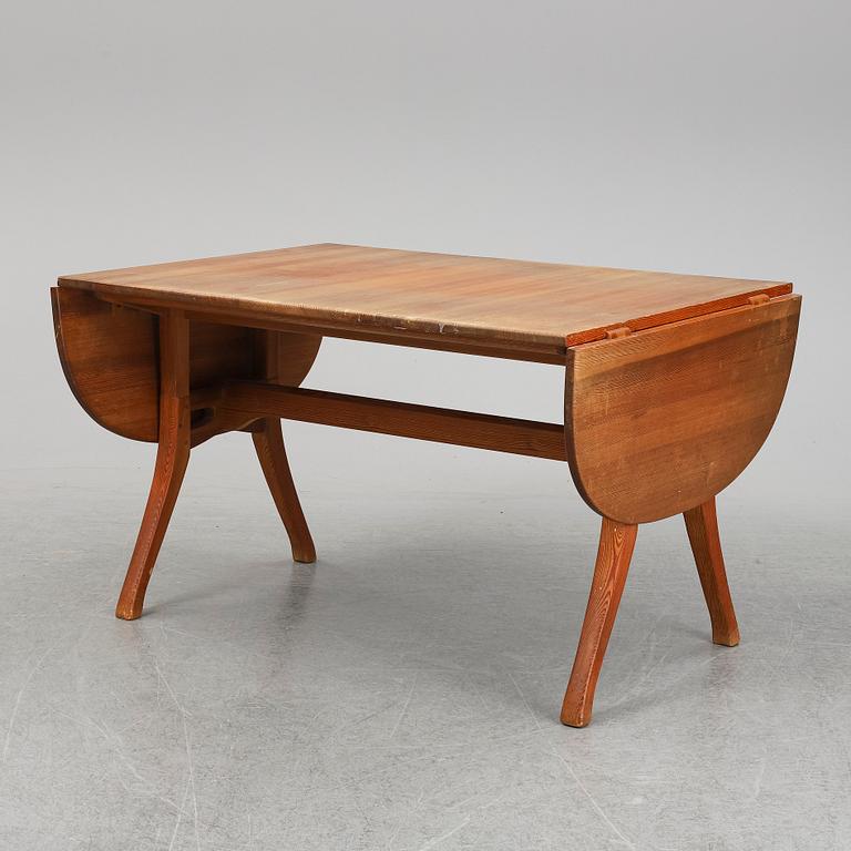 CARL MALMSTEN, a pine dining table, second half of the 20th Century.