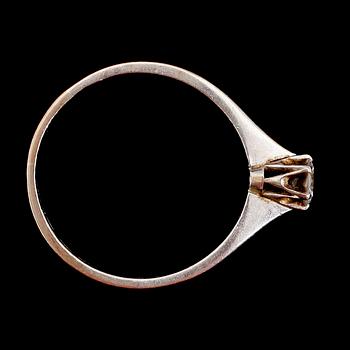 RING, 18 k vitguld, med briljantslipad diamant 0.26 ct.