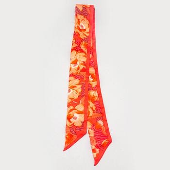 HERMÈS, scarf "Twilly" samt scarfring.