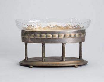JARDINIERE, nysilver. C G Hallberg, Stockholm, 1920-tal.