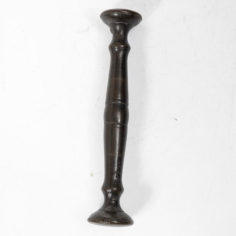 Mortar and pestle, dated 1600. Baroque.