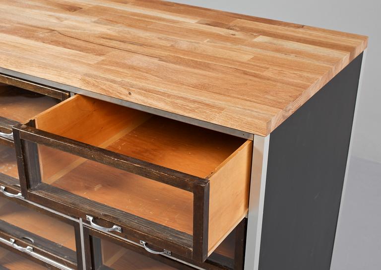 APOTEKARDISK, Sydows Mekaniska Snickerifabrik, 1900-talets andra kvartal.