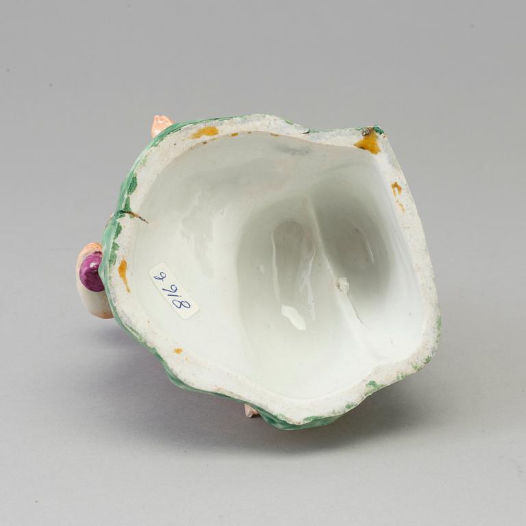 FIGURIN, porslin. Omärkt, troligen Ludwigsburg, Tyskland, 1780/90-tal.