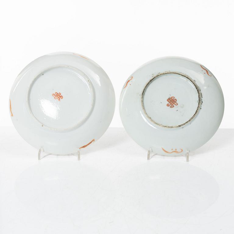 Skålar, sex stycken samt fat, sex stycken, porslin, Kina, sen Qingdynasti / 1900-tal.