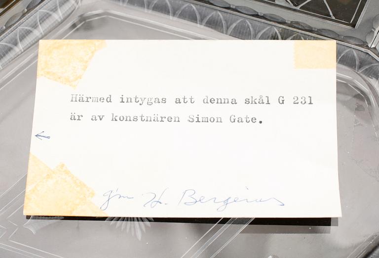 A Simon Gate engraved glass bowl, Orrefors 1963.