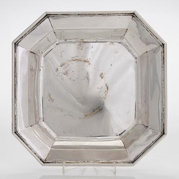 A mid-19th-century 12 loth silver dish, maker's mark of  Johann George Wilhelm Peters, Berlin, Germany 1847-1850.