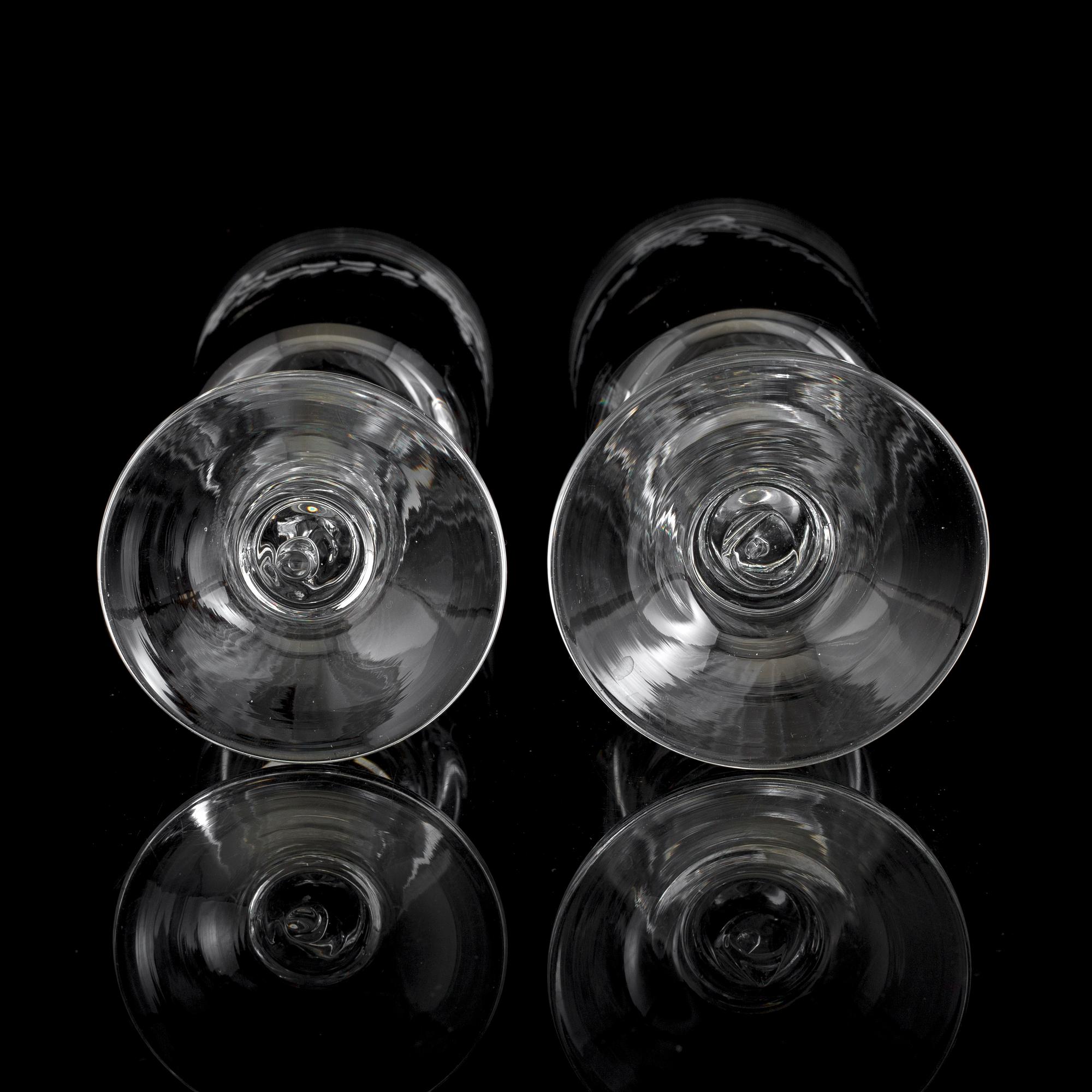 VINGLAS, 11 st, "Antik", Reijmyre Glasbruk.