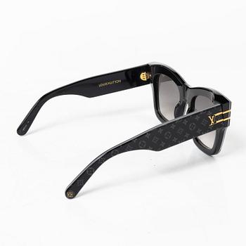 Louis Vuitton, Sunglasses.